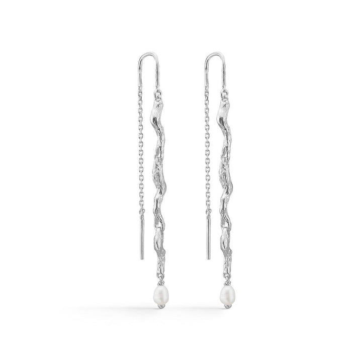 studio-z-tangled-earrings-silver-with-pearls shows long silver earrings with twisted design and white pearls. Model 7103826-1