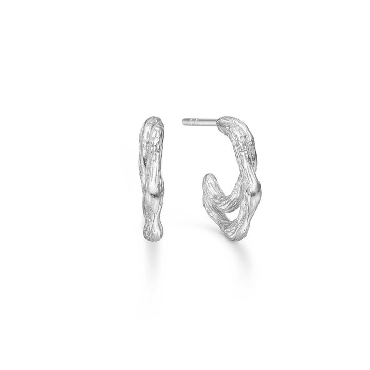 Twine Solv Creol, silver earrings with organic texture on white background. Model 7110853-1.
