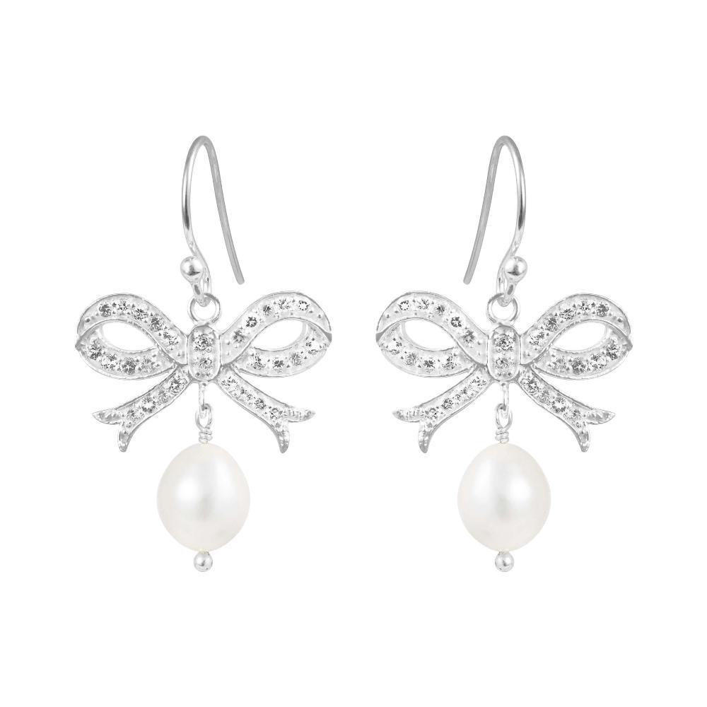 Susanne Friis Bjørner silver earrings with bow and white pearl, front view. Model 5067-1-900-1.