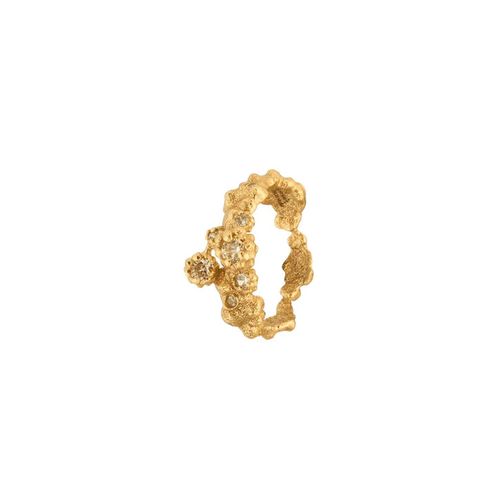 Vincent Glimmering Haze Gilded Ring with raw, organic structure and small clear stones. Model VJ185-URG-001.