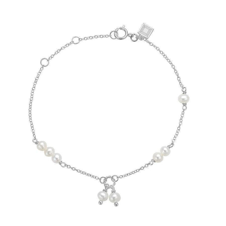 Carre bracelet with pearl, silver chain decorated with small white freshwater pearls. Model SB4364BI-SB4364BI-1