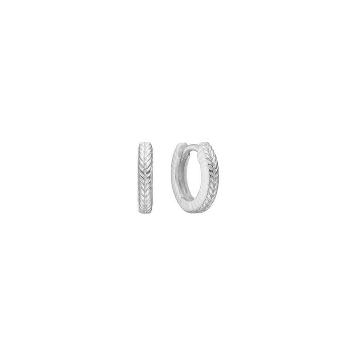 carre-creol-10 mm, small silver creoles with braid pattern, shown from the side and from the front. Model SH4400-SH4400-1CM-1