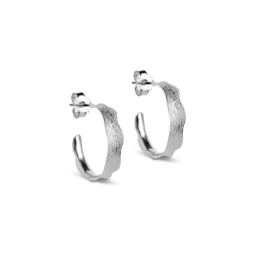 enamel-ane-small-hoops, silver colored small earrings with wavy structure, Model E289SM-E289SM-1