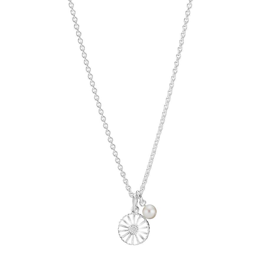 Lund Copenhagen Daisy Necklace with silver daisy pendant and pearl, elegant simple style. Model 9025041-33-h.