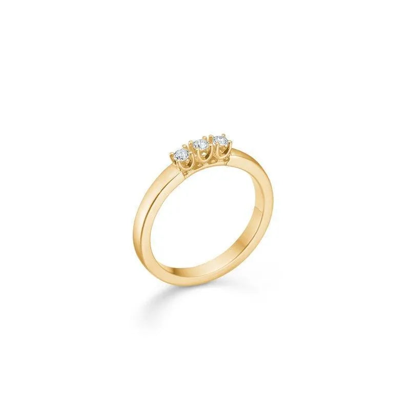 Mads Z 14 kt Crown alliance ring diamond 0.12 ct shows an elegant gold ring with three sparkling diamonds. Model 1541843-001
