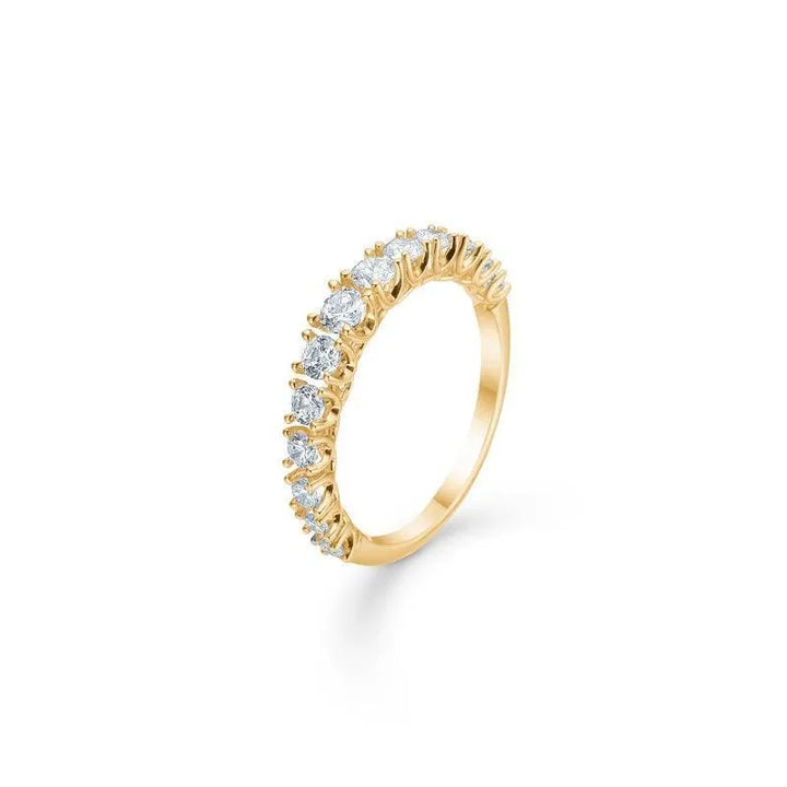 Mads Z 14 kt Crown Princess Diamond Ring 0.75 ct, elegant gold ring with round diamonds. Model 1541975-001