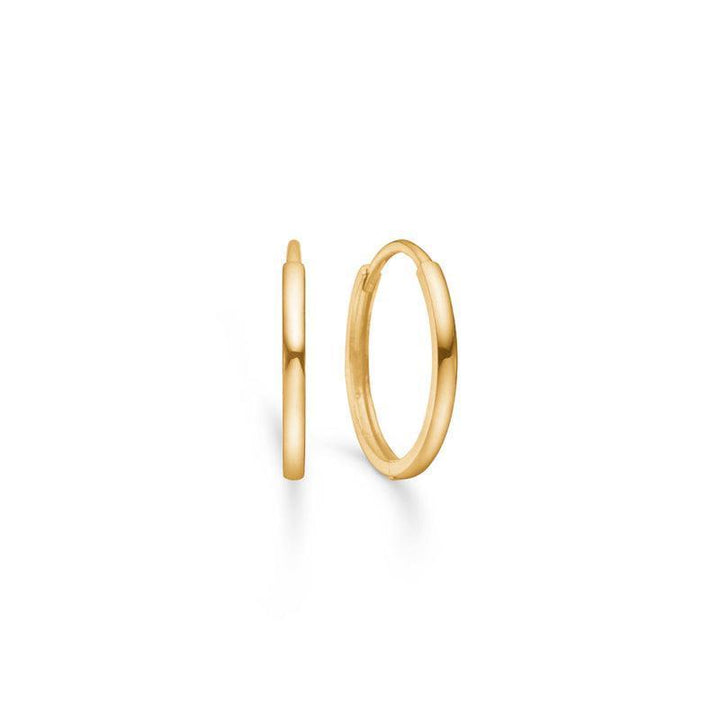 Mads Z 8kt Creole in 18mm shows a classic, simple creole earring in shiny yellow gold, Model 8310524.