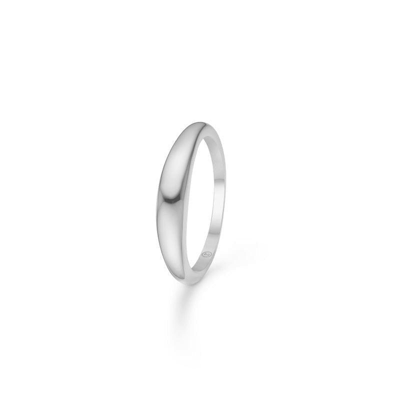 Mads Z Silver Half Moon Ring Small in shiny silver with a simple, rounded shape. Model 2140092-001.
