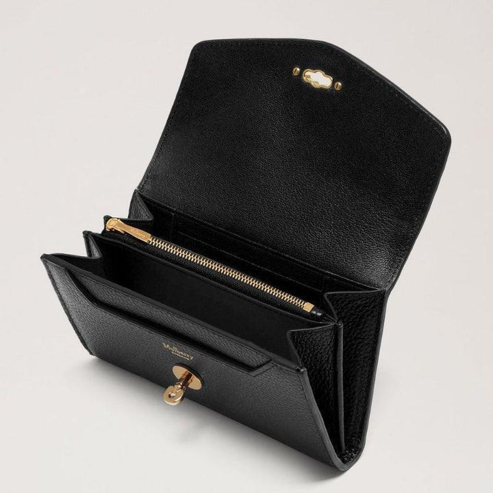 Mulberry Purse Medium Darley Classic Grain black with open flap, visible gold zipper and compartment. Model RL4869/205A100.