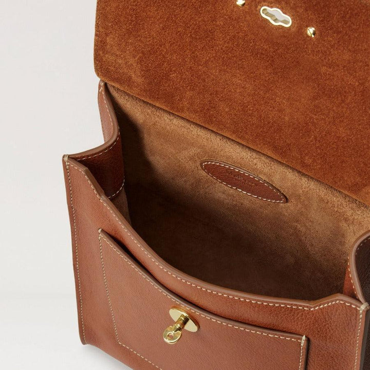 Mulberry bag Antony Oak Legacy NVT with open flap, visible soft suede lining and golden details. Model HH7952/275G110.