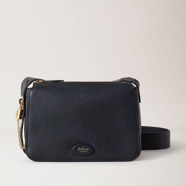 Mulberry Bag Billie Small Classic Grain Black, elegant black shoulder bag in embossed leather, Model HH8301/205A100