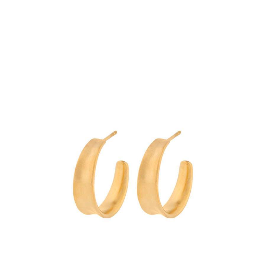 Pernille Corydon Small Saga Earrings show a pair of small, wide hoops in a matte gold finish. Model E-409-GP.