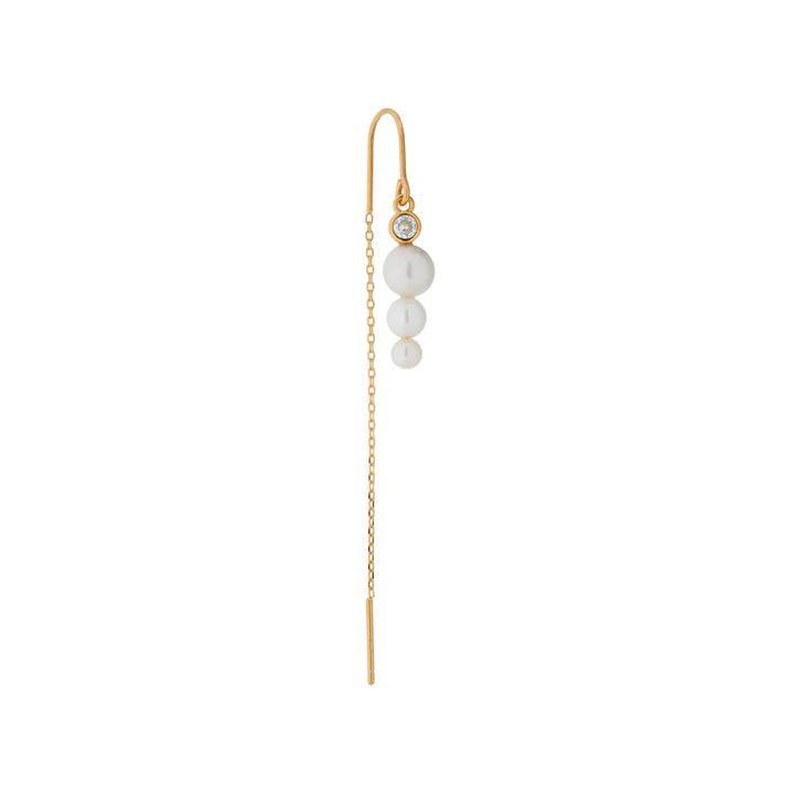 Nuit Hook Threader Chained Earring showcases an elegant gold-plated chain with white pearls. Model SS2220-1.